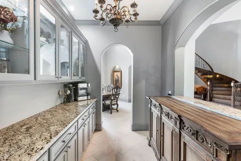 $975,000 | 16015 Fawn Vista, Houston, TX 77068