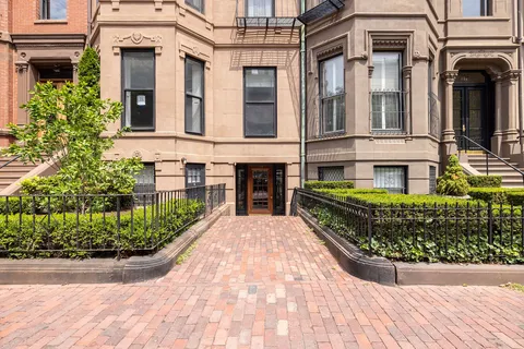 $650,000 | 119 Marlborough Street, Unit 10, Boston, MA 02116