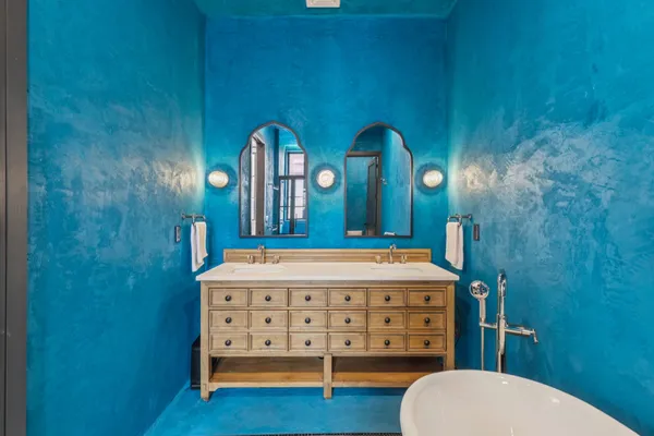 $3,750,000 | 207 South 24th Street, Philadelphia, PA 19103