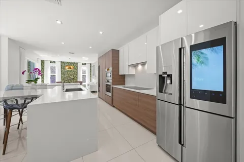 $4,200,000 | 5700 Southwest 86th Street, Miami, FL 33143