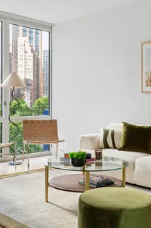 $1,850,000 | 225 East 34th Street, Unit 5E | Murray Hill