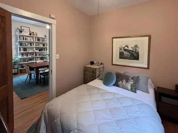 $1,200,000 | 2020 West Waveland Avenue, Chicago, IL 60618