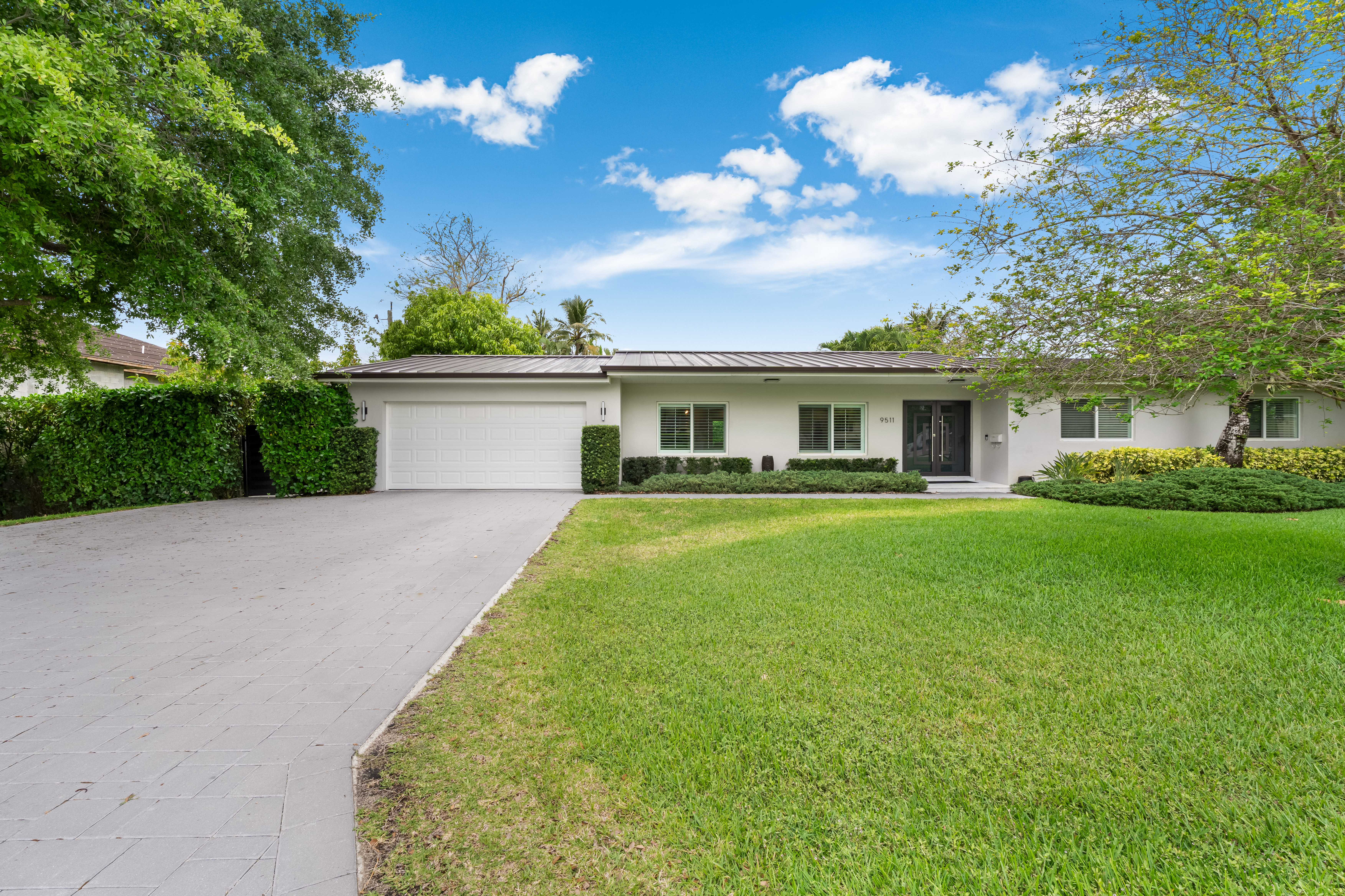 9511 Southwest 93rd Street Miami, FL 33176 - Photo 4 of 59