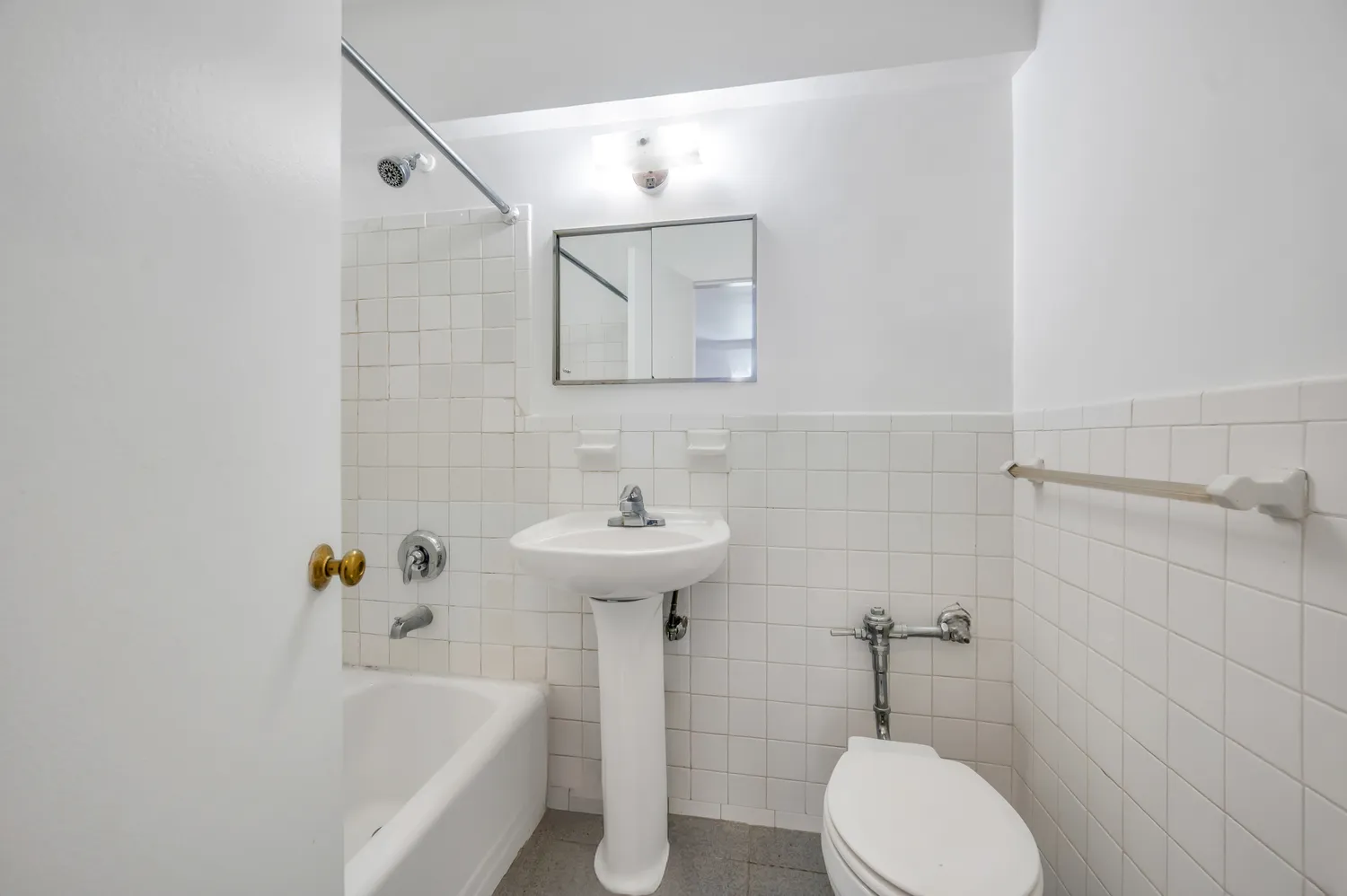 $3,200 | 200 East 28th Street, Unit 6F | Kips Bay