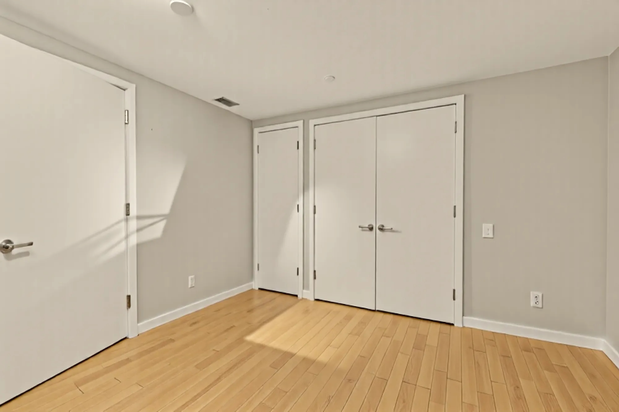 2412 17th Street Northwest, Unit C03 Washington, DC 20009 - Photo 17 of 18