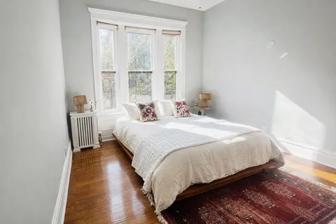 $1,200,000 | 457 West Fullerton Parkway, Unit 2W, Chicago, IL 60614