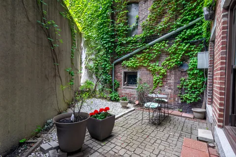 $579,500 | 17 Grove Street, Unit 1, Boston, MA 02114