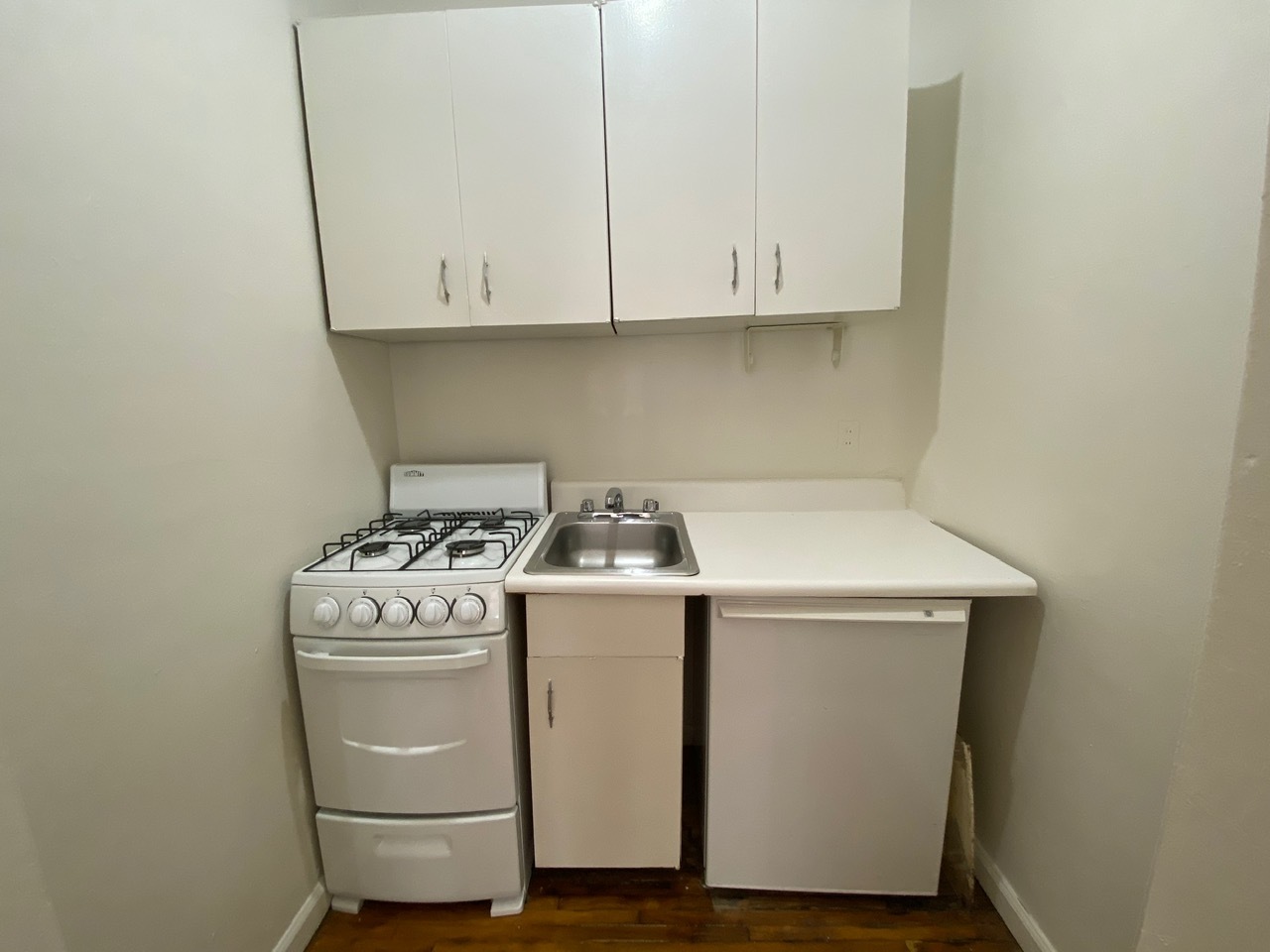 128 East 84th Street, Unit 5B Manhattan, NY 10028 - Photo 3 of 5