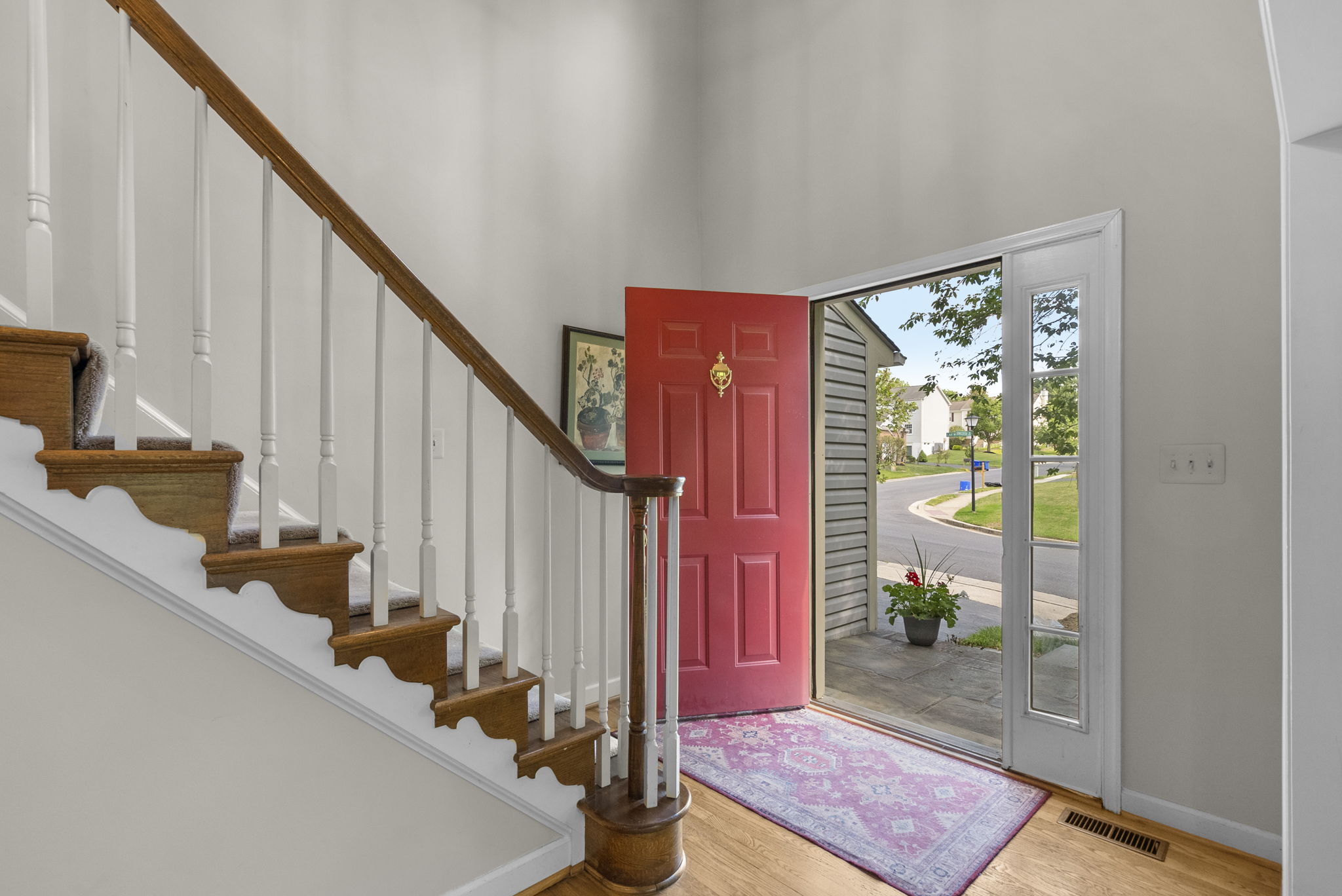 14307 Cartwright Way Gaithersburg, MD 20878 - Photo 2 of 33