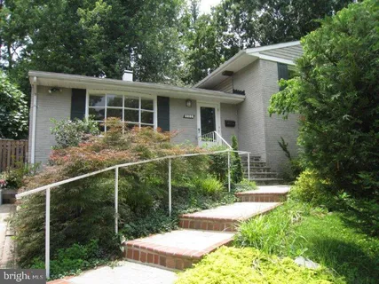 $1,050,000 | 8511 Freyman Drive, Chevy Chase, MD 20815