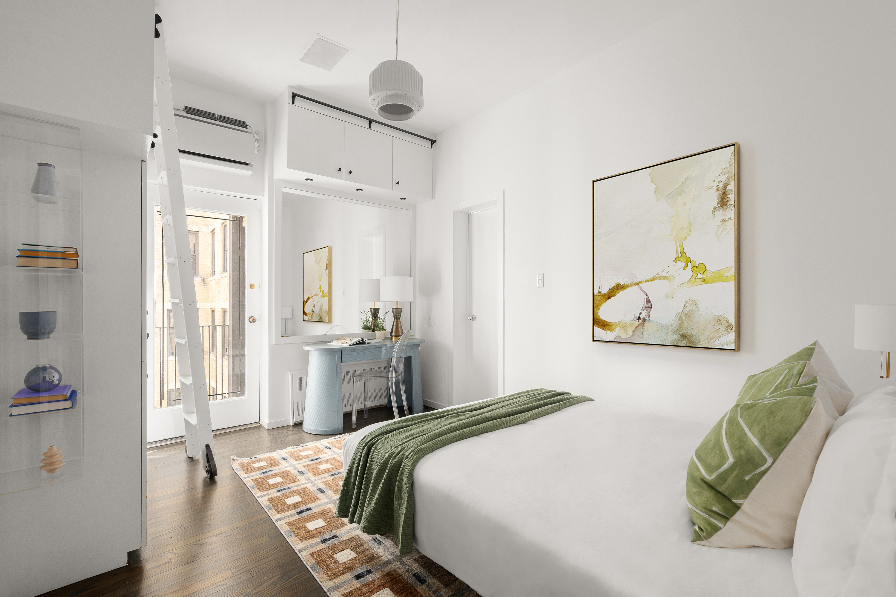 342 West 85th Street, Unit PH6AB Manhattan, NY 10024 - Photo 14 of 17 a bedroom with a bed and a painting on the wall