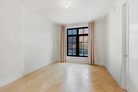 $750,000 | 300 West 122nd Street, Unit 4F | Harlem