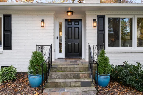 $785,000 | 1018 Shady Bluff Drive, Charlotte, NC 28211