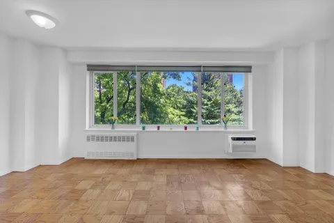$678,000 | 392 Central Park West, Unit 3G | Upper West Side