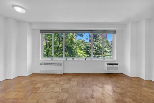 $678,000 | 392 Central Park West, Unit 3G | Upper West Side