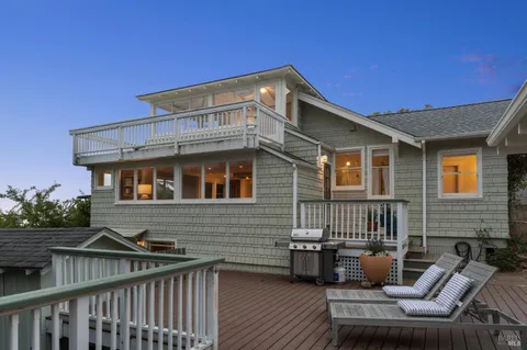 $3,680,000 | 40 Laurel Avenue, Stinson Beach, CA 94970