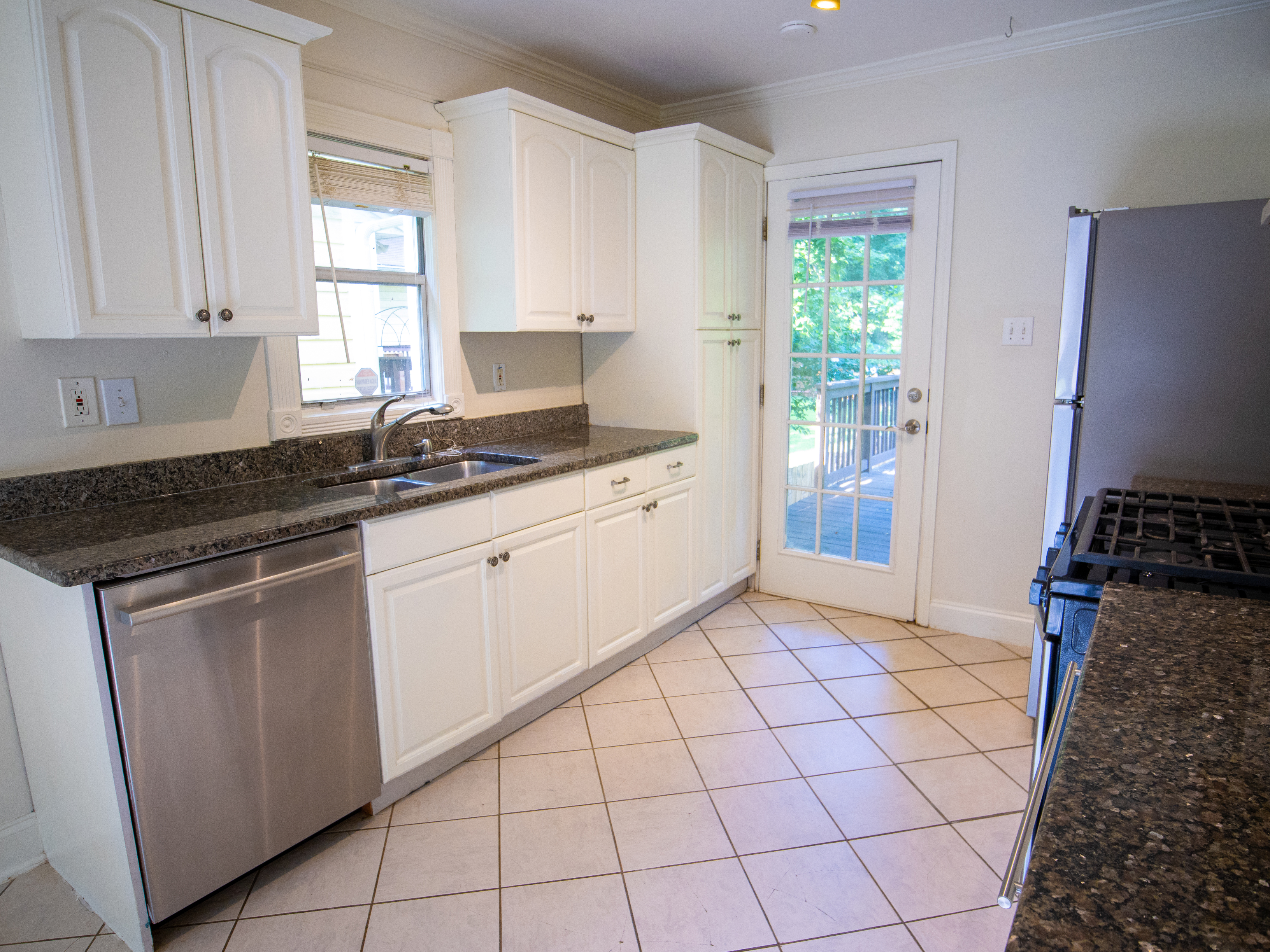 102 Rogers Street Southeast Atlanta, GA 30317 - Photo 8 of 23
