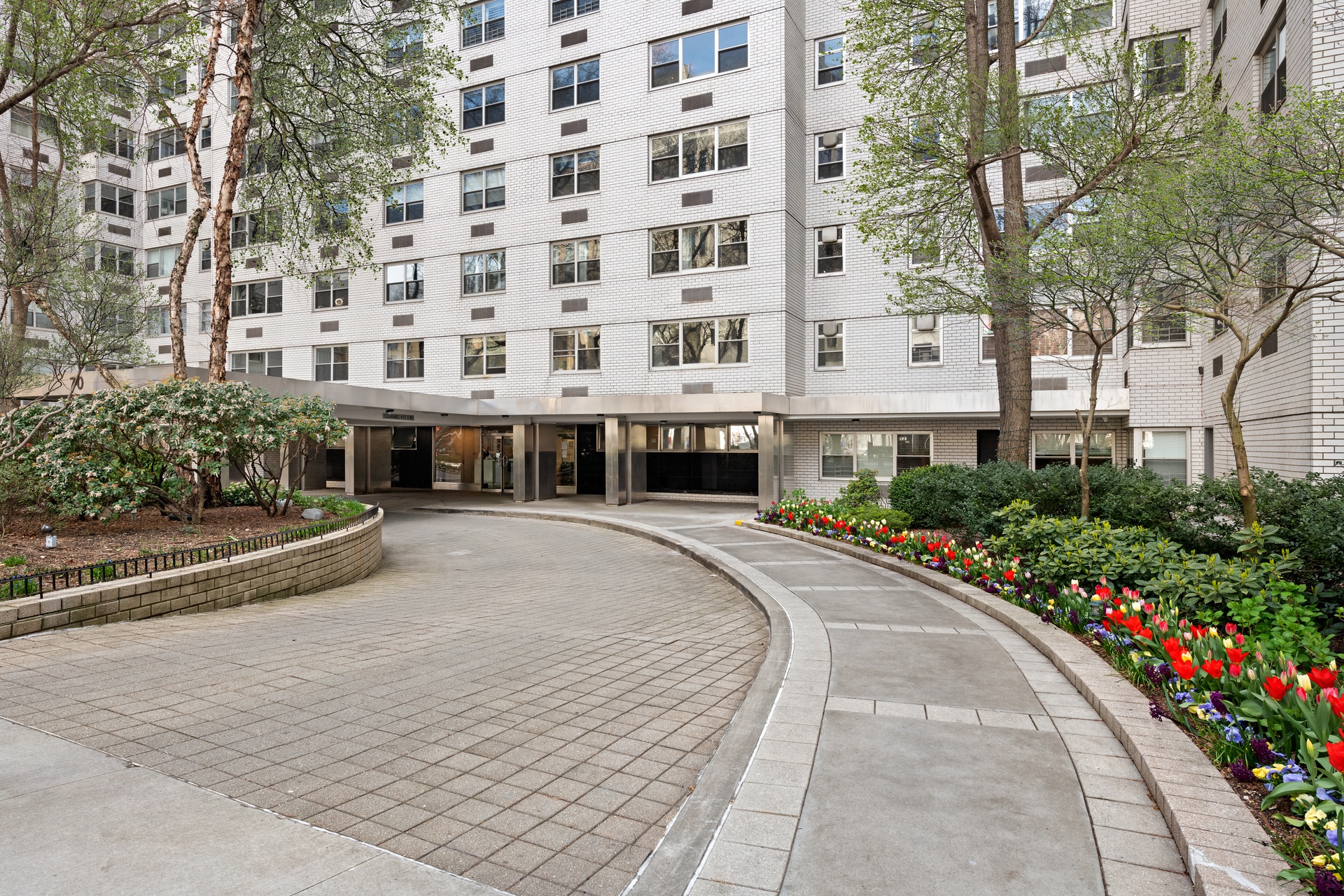 70 East 10th Street, Unit 4V Manhattan, NY 10003 - Photo 25 of 26 a front view of a building