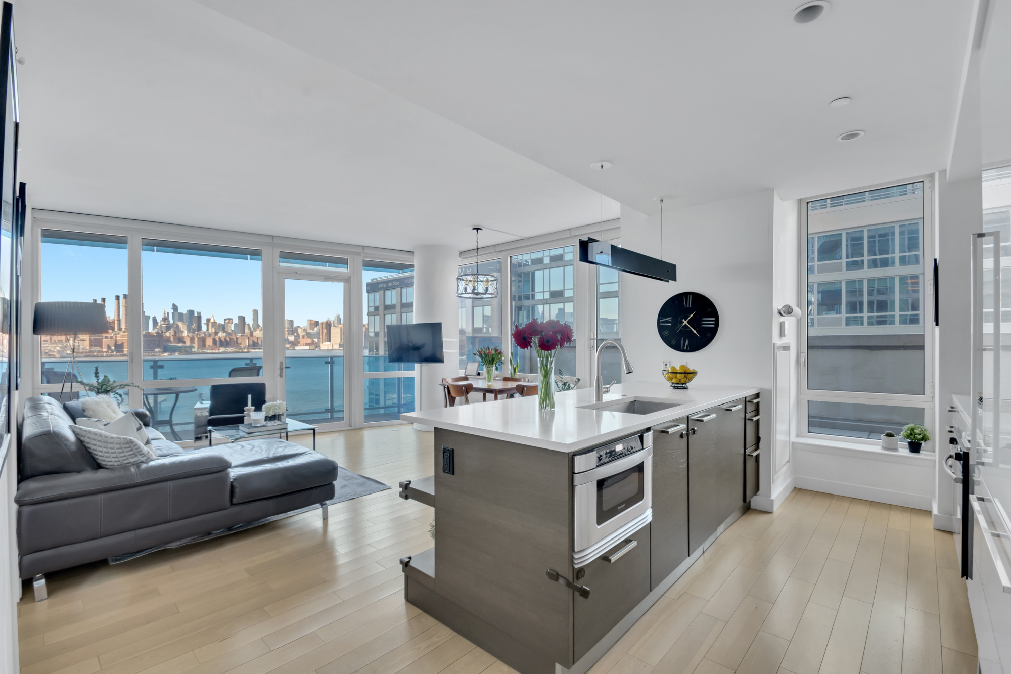 22 North 6th Street, Unit 6D Brooklyn, NY 11249 - Photo 3 of 33