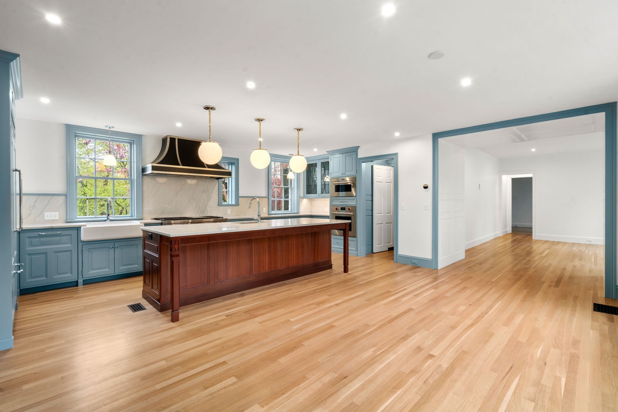 139 Abbott Road Wellesley Hills, MA 02481 - Photo 5 of 17 Gallery Image 5