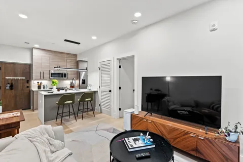 $310,000 | 1471 Harvard Street Northwest, Unit 2, Washington, DC 20009