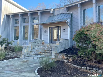 $2,095,000 | 2177 Cross Highway, Fairfield, CT 06824