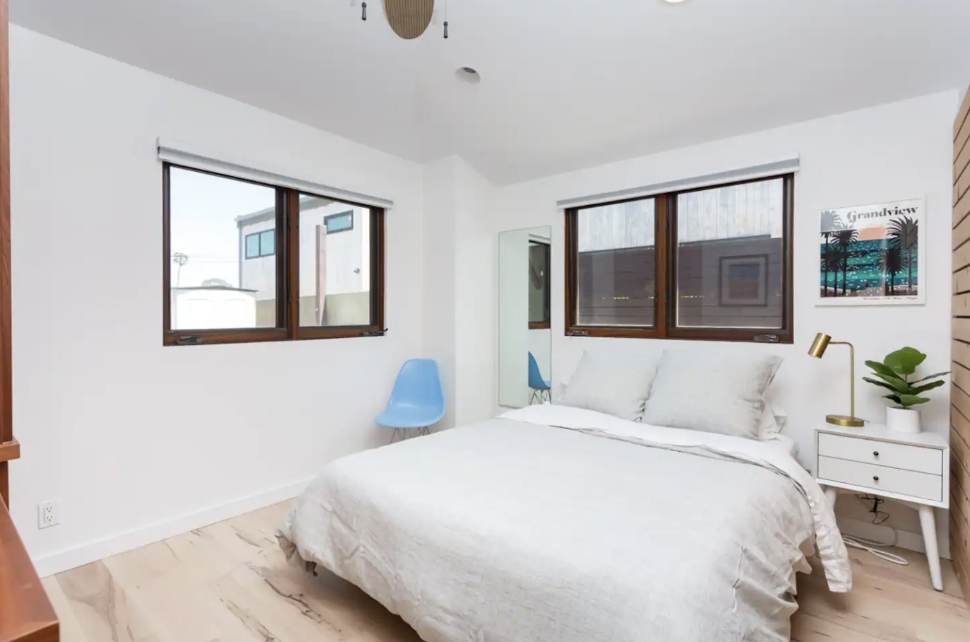 487 Neptune Avenue Encinitas, CA 92024 - Photo 7 of 17