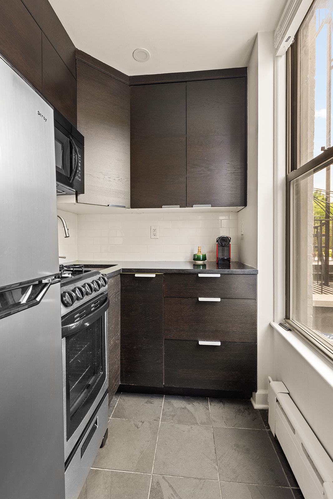 277 Carroll Street, Unit 1 Brooklyn, NY 11231 - Photo 3 of 7
