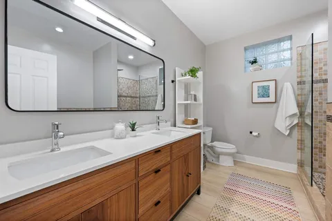 $875,000 | 3806 North Damen Avenue, Unit 1, Chicago, IL 60618