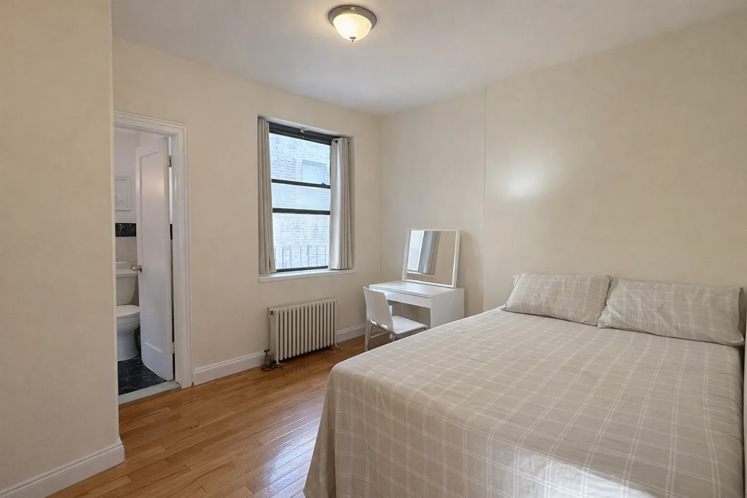 $3,800 | 357 East 58th Street, Unit 2W | Sutton Place