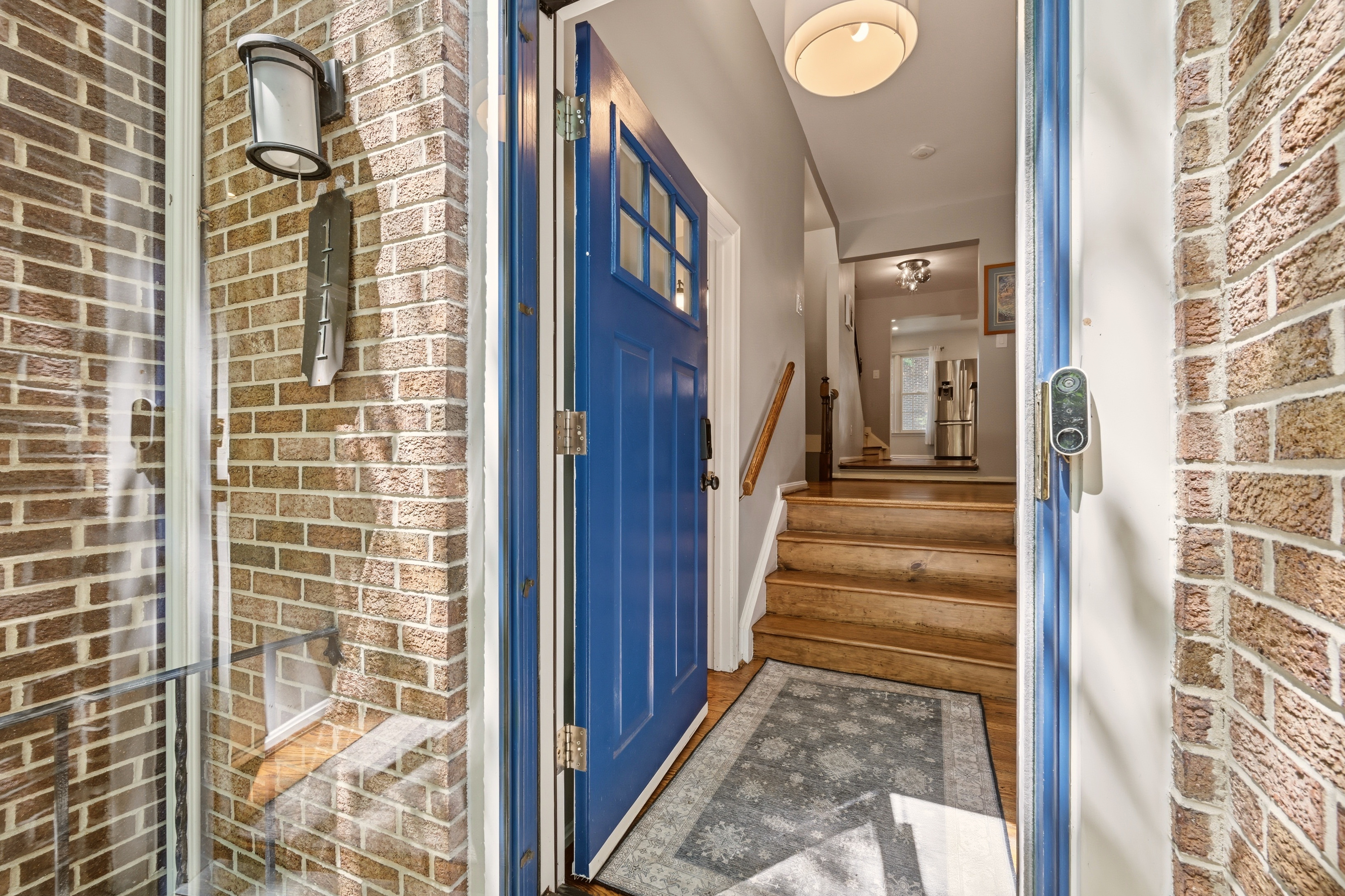 1111 Fairview Court Silver Spring, MD 20910 - Photo 3 of 38