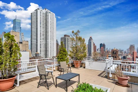 $1,675,000 | 345 East 56th Street, Unit 7J | Sutton Place