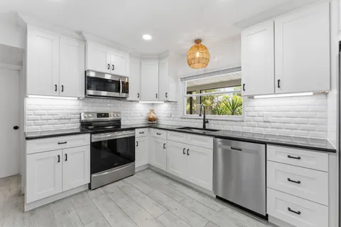 $714,999 | 2701 67th Way North, St. Petersburg, FL 33710