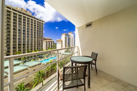 $429,000 | 223 Saratoga Road, Unit 1008, Honolulu, HI 96815