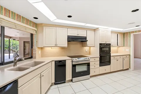 $1,850,000 | 4656 Pond Apple Drive North, Naples, FL 34119