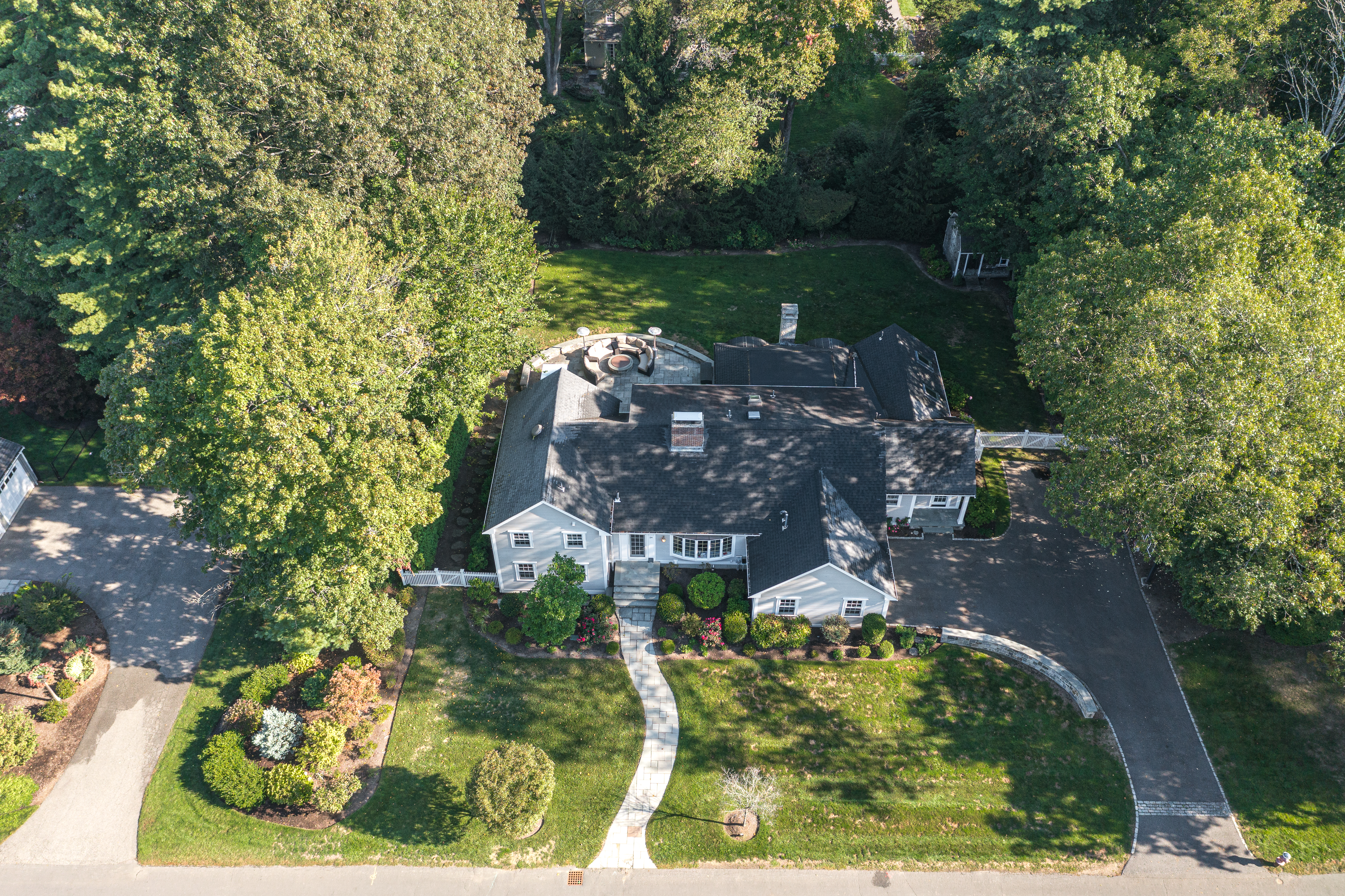 24 Radcliffe Road Wellesley, MA 02482 - Photo 8 of 12