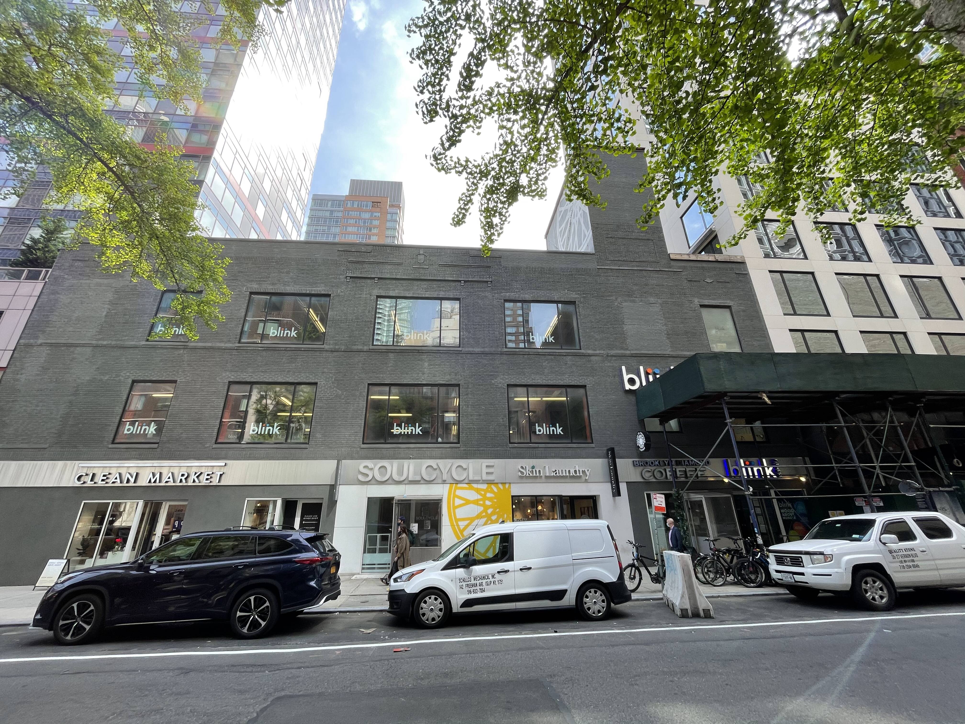 233 East 54th Street, Unit 4D Manhattan, NY 10022 - Photo 7 of 9