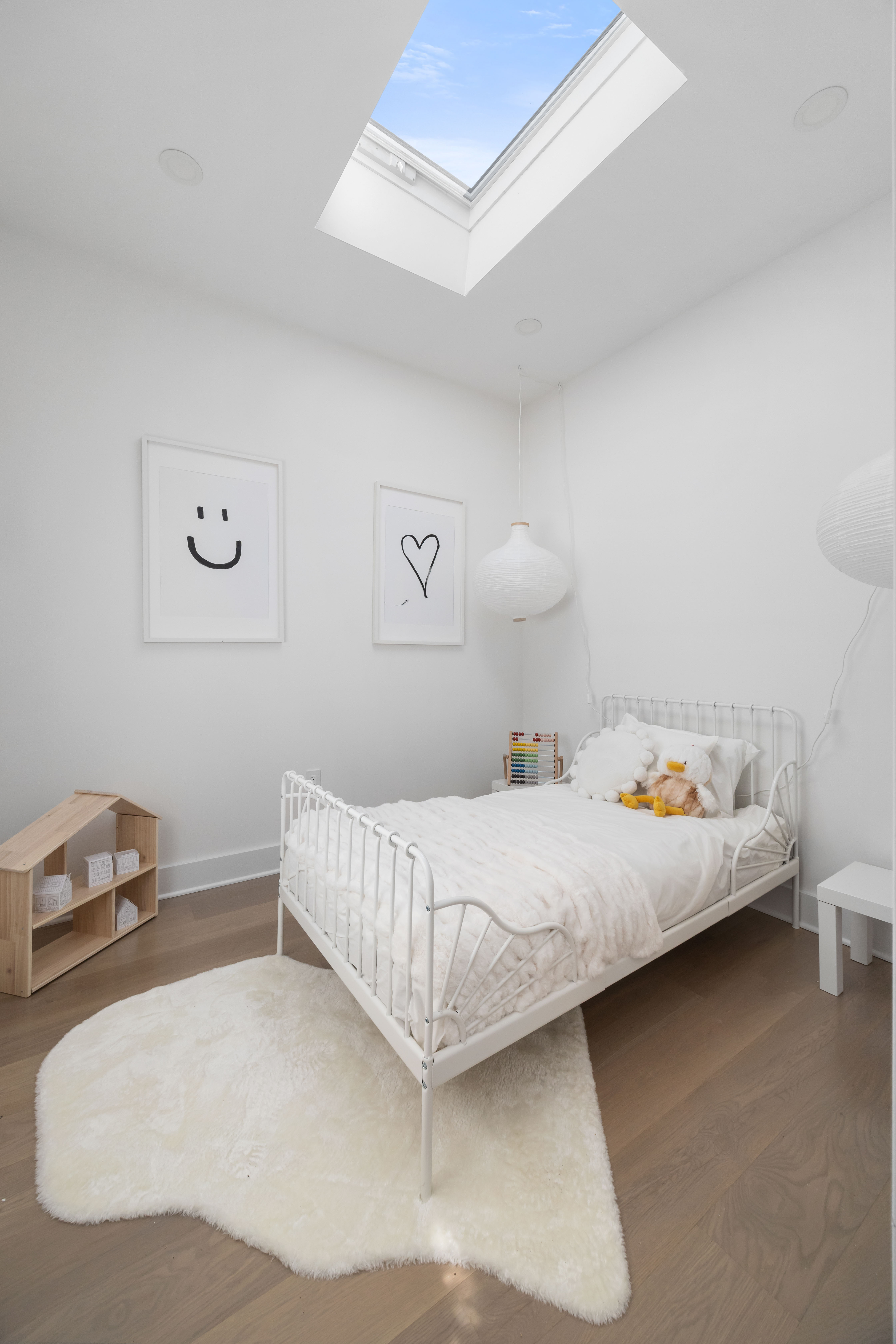 1000 Putnam Avenue Brooklyn, NY 11221 - Photo 10 of 17 a bedroom with a bed and a window