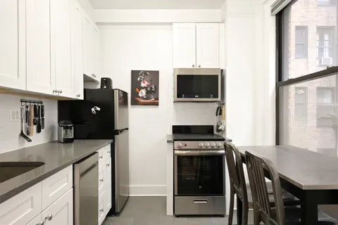 $395,000 | 33 Riverside Drive, Unit 4D | Upper West Side