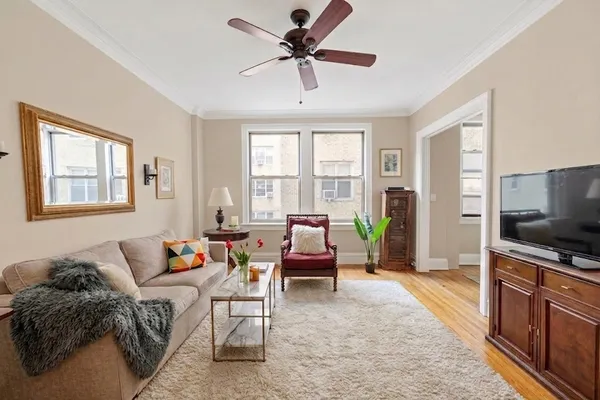 $519,000 | 136 East 36th Street, Unit 5D | Murray Hill