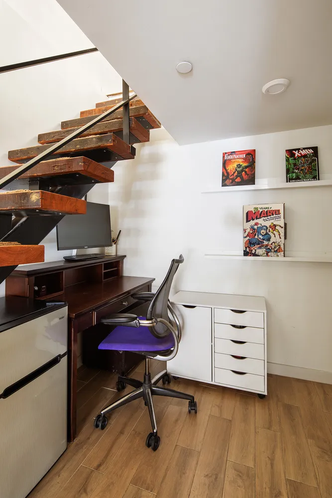 a view of workspace with furniture