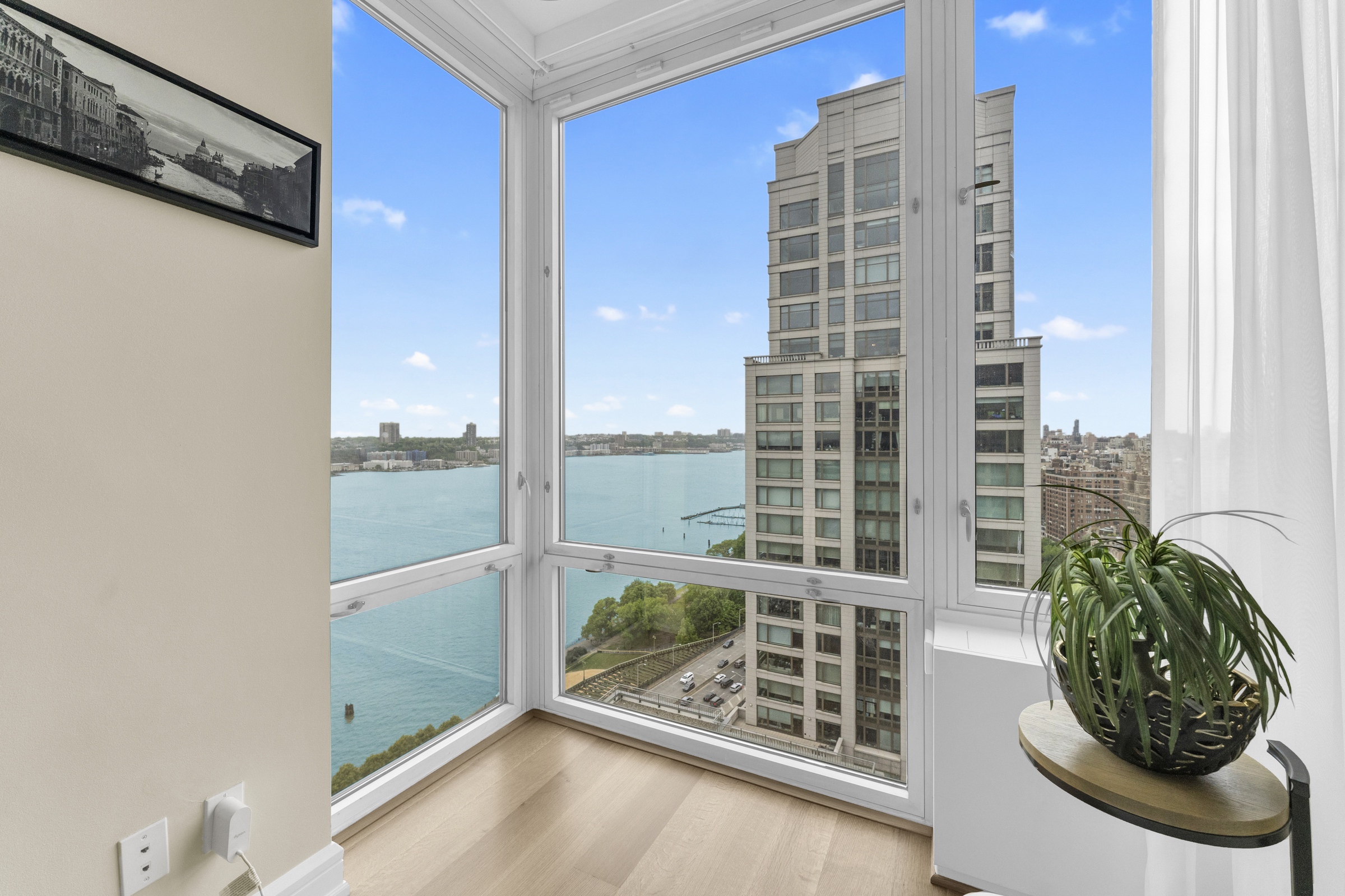 220 Riverside Boulevard, Unit 27B Manhattan, NY 10069 - Photo 4 of 20
