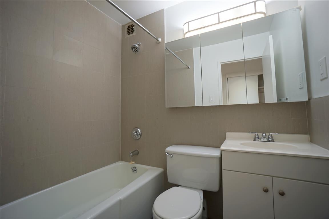 312 East 85th Street, Unit 3A Manhattan, NY 10028 - Photo 5 of 7