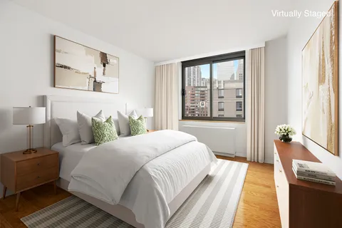 $550,000 | 2 South End Avenue, Unit 8E | Battery Park City