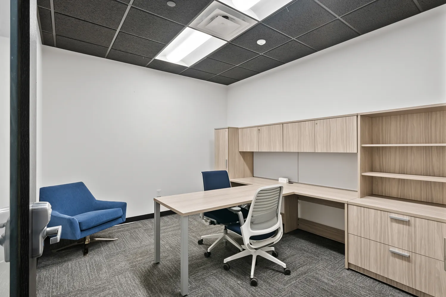 $5,100 | 652 North Edwards Boulevard, Unit 4, Lake Geneva, WI 53147