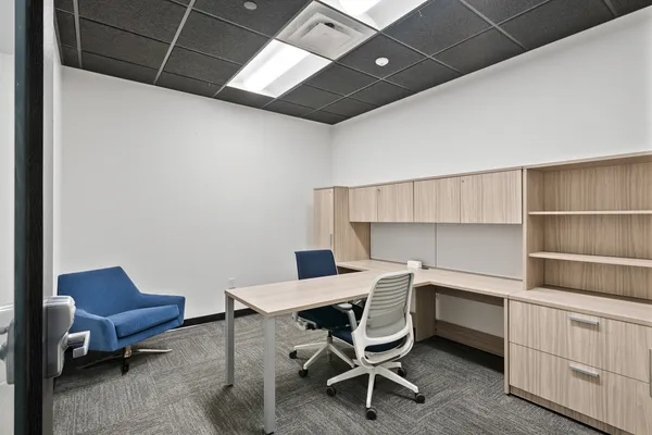 $5,100 | 652 North Edwards Boulevard, Unit 4, Lake Geneva, WI 53147