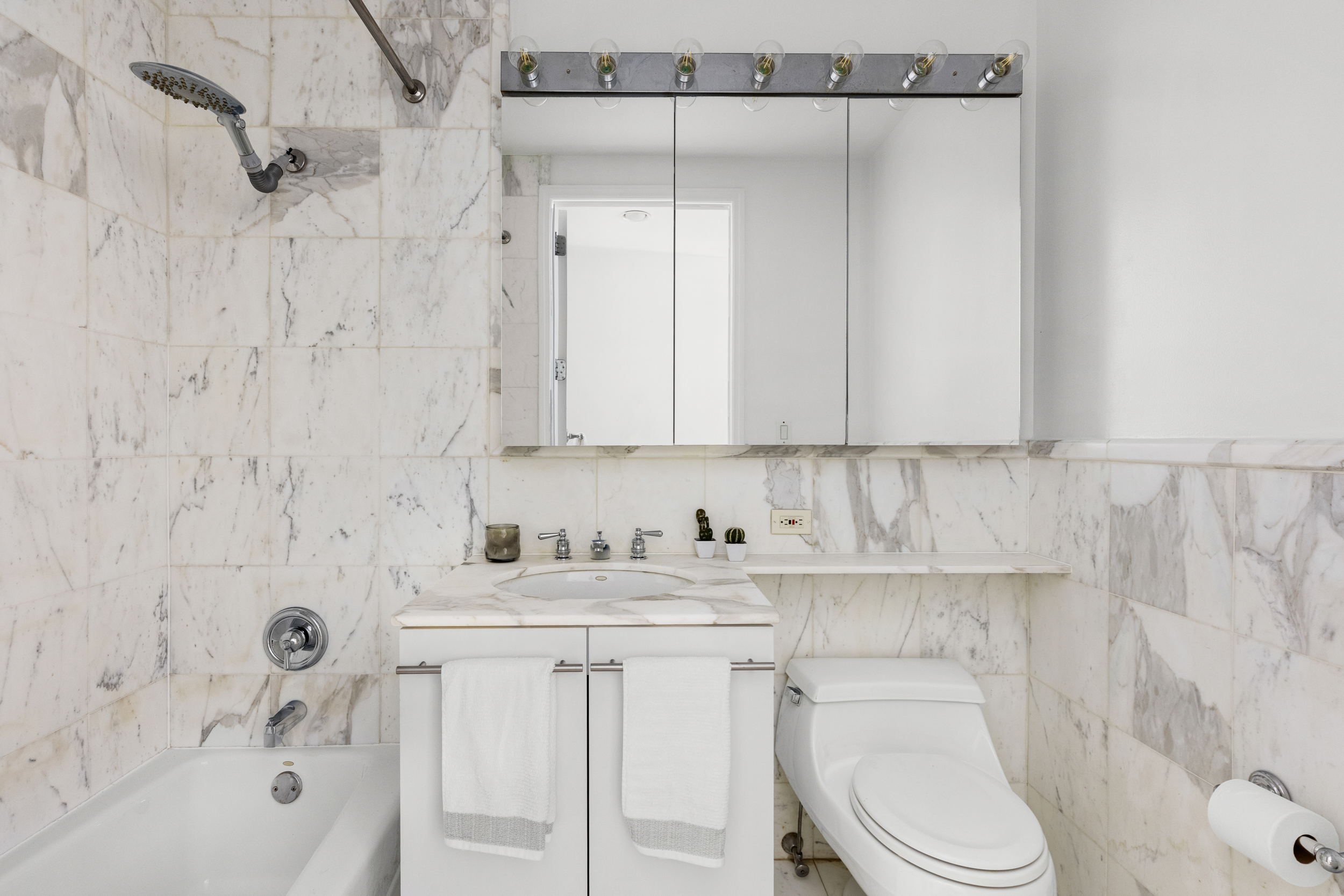 150 Nassau Street, Unit 8D Manhattan, NY 10038 - Photo 6 of 14