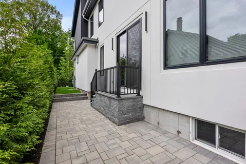 $1,995,000 | 1242 Beacon Street, Unit 1242, Newton Highlands, MA 02468