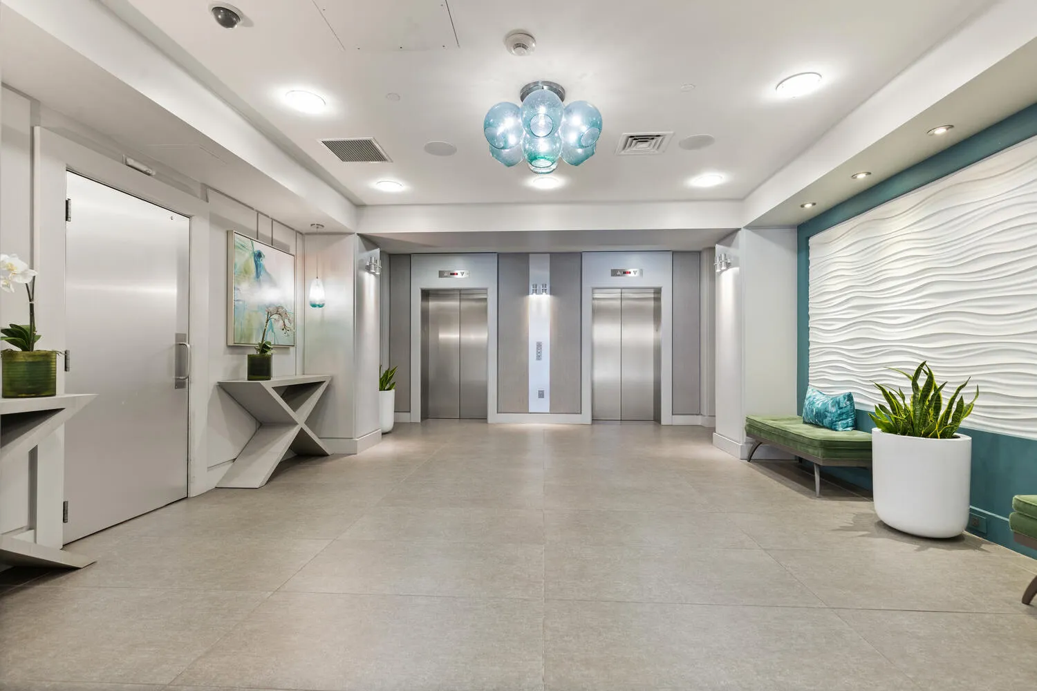 $1,749,900 | 234 Causeway Street, Unit 709, Boston, MA 02114