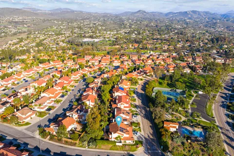 $1,448,000 | 1744 Willowspring Drive North, Encinitas, CA 92024